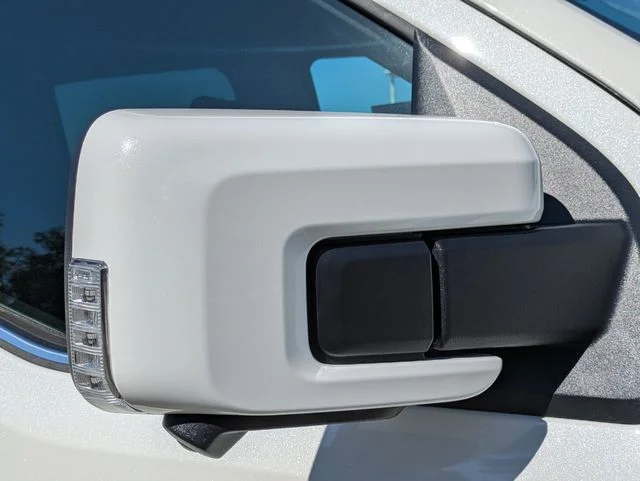 New 2026 Star White Metallic Tri-Coat Ford Platinum® image 12
