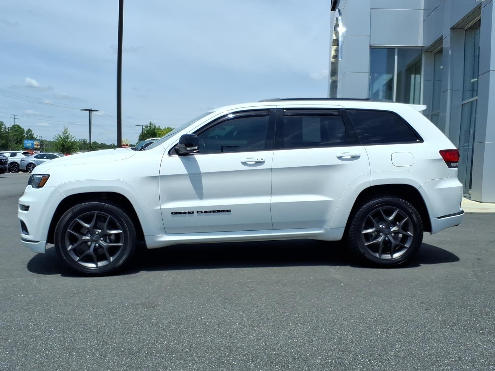 Used 2020 Bright White Clearcoat Jeep Limited X image 3
