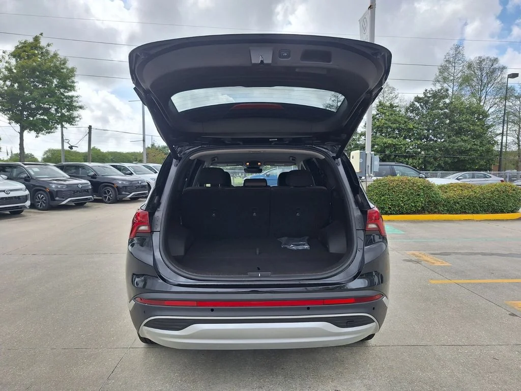 Used 2023 Black Hyundai SEL Convenience image 27