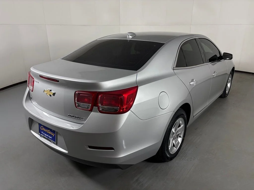 Used 2015 Silver Chevrolet LT image 10