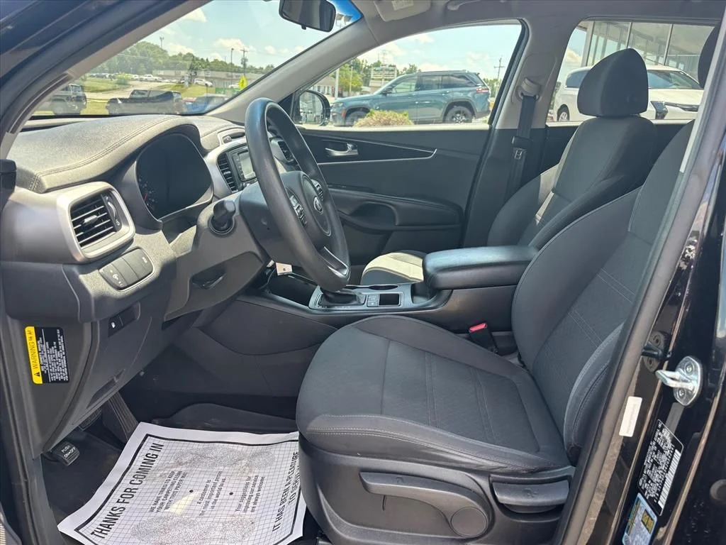 Used 2018 Black Kia LX image 11