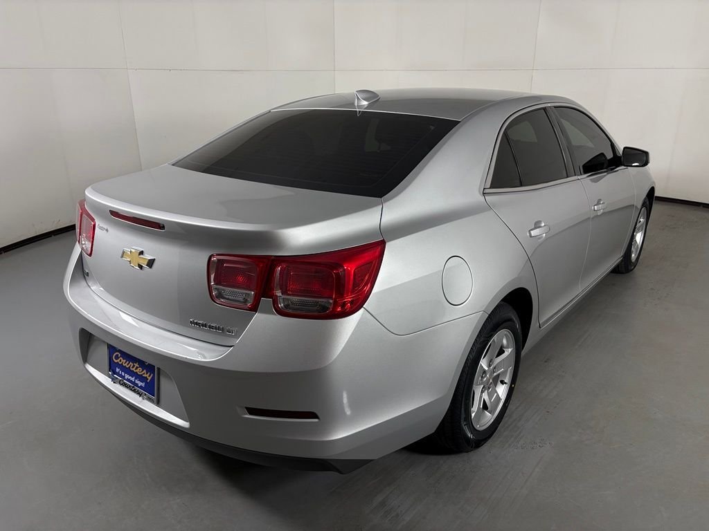 Used 2015 Silver Chevrolet LT image 10