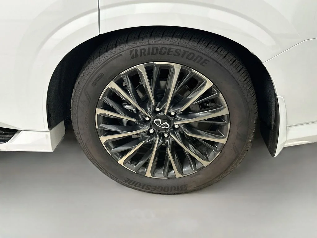 Certified Used 2026 White INFINITI AUTOGRAPH image 35