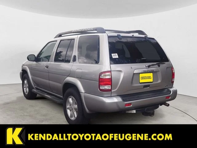 Used 2002 Silver Nissan SE image 3