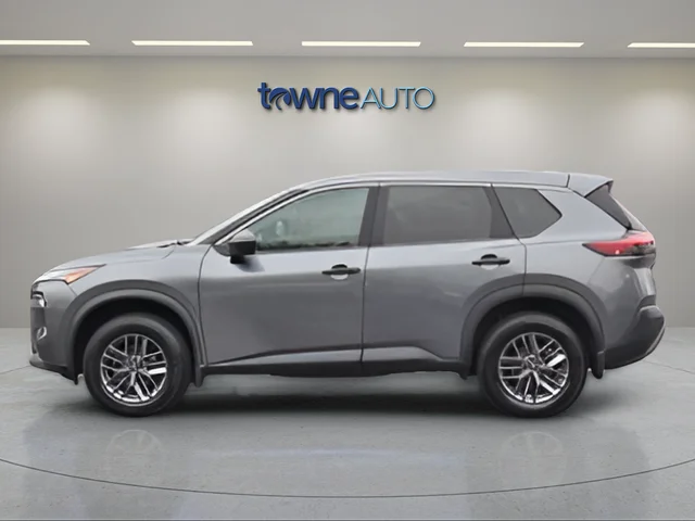 Used 2023 Gray Nissan S image 4