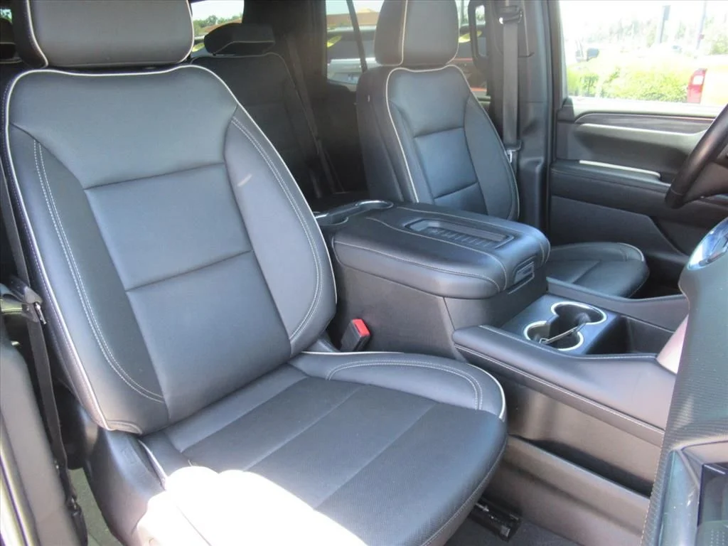 Used 2022 Black GMC SLT image 9