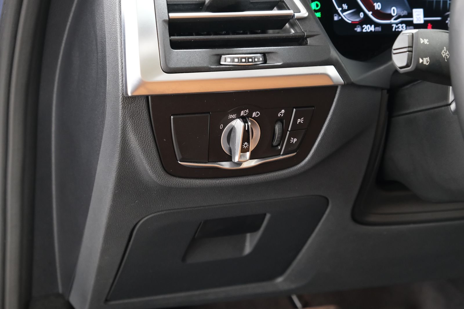 Used 2022 Phytonic Blue Metallic BMW xDrive30i image 27