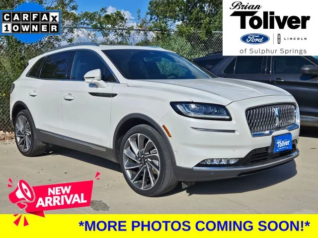 Used 2023 White Metallic Lincoln Reserve image 1