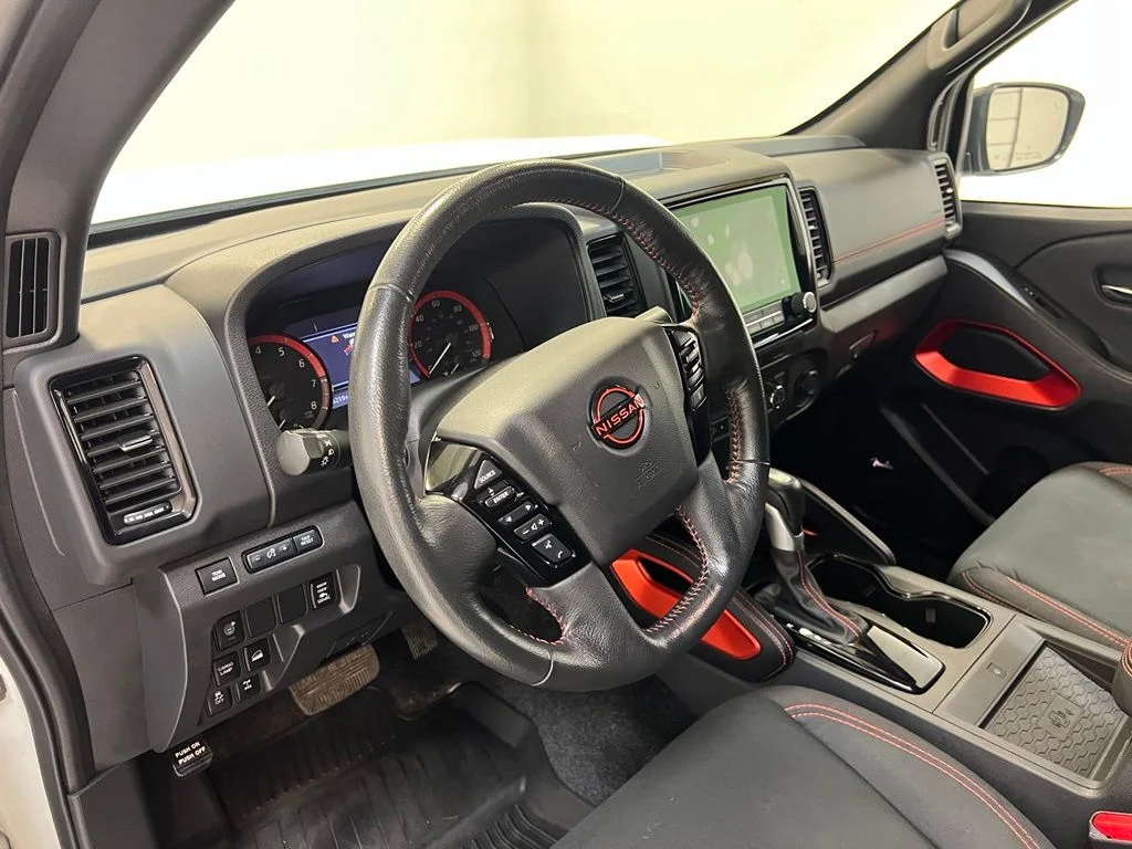 Used 2024 White Nissan PRO-4X image 17