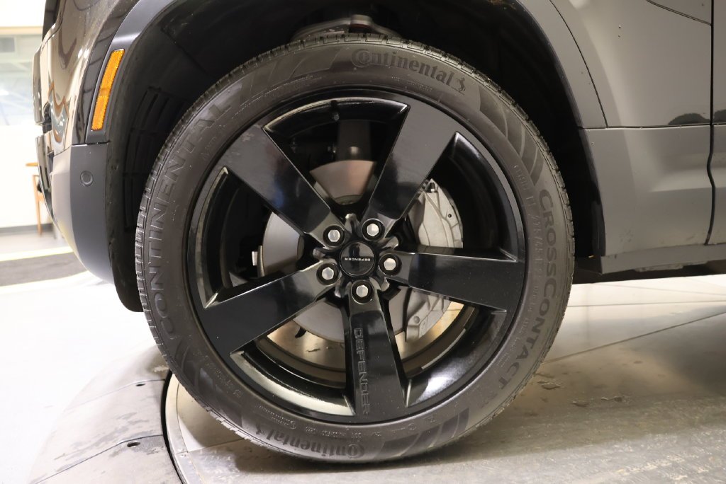 Certified Used 2026 Black Land Rover S image 9
