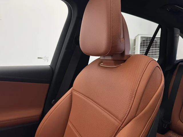 New 2027 Gray Mercedes-Benz GLC 300 image 36