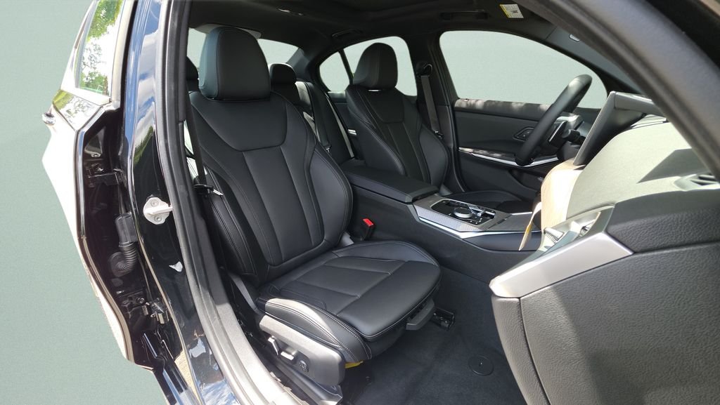 2026 BMW 3 Series 330i - Photo 23