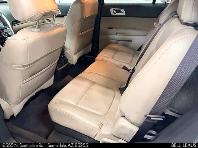 Used 2012 White Ford Limited image 14