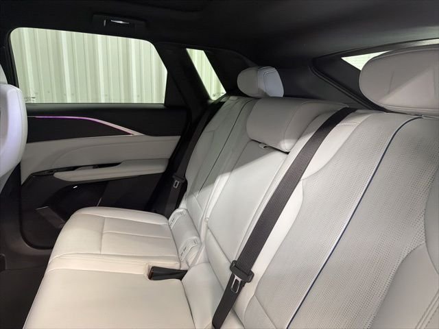 Used 2024 Crystal White Tricoat Cadillac Luxury image 12