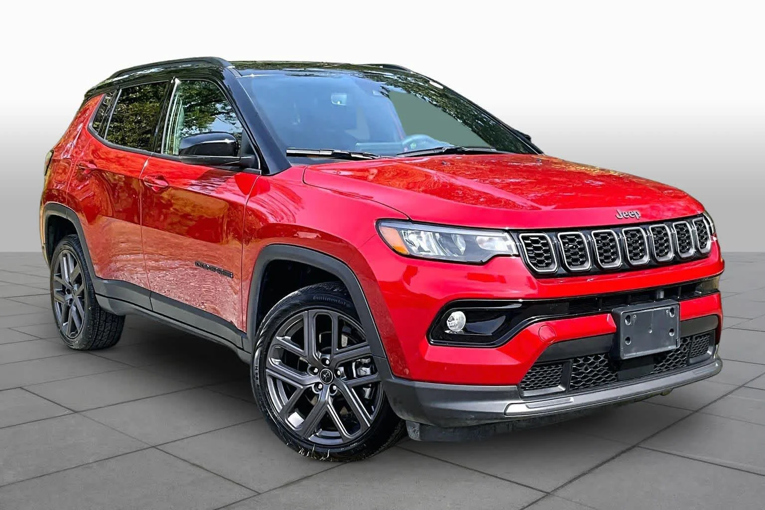 Used 2026 Red Hot Pearlcoat Jeep Limited Altitude image 3