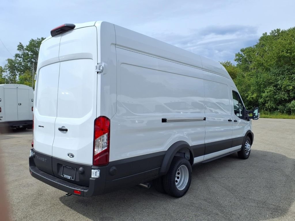 New 2027 Oxford White Ford Cargo Van image 4
