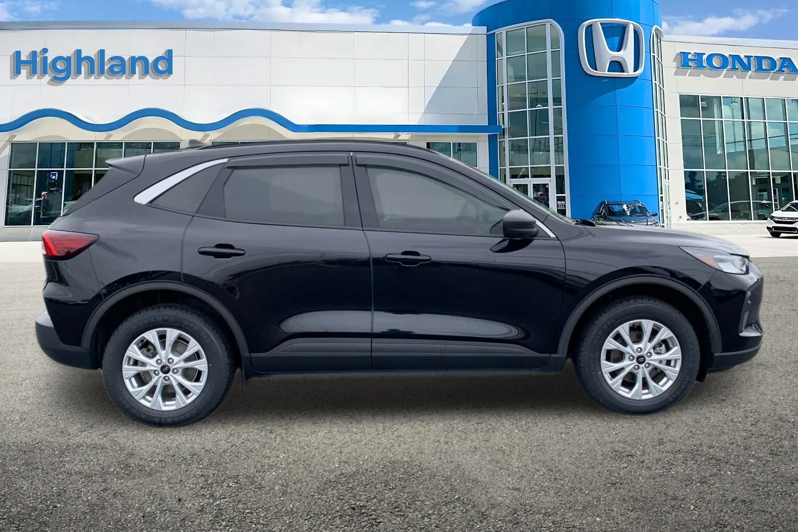 Used 2024 Black Ford Active image 6