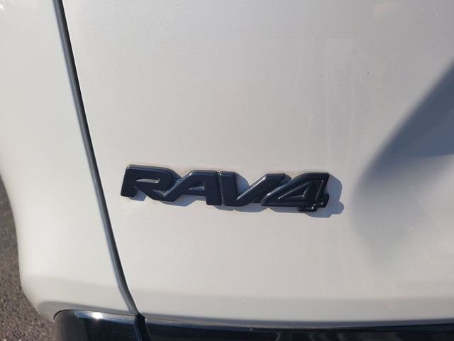 Used 2024 Off-white Toyota XSE image 10