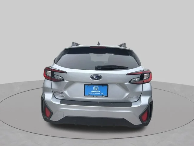 Used 2024 Ice Silver Metallic Subaru Premium image 4