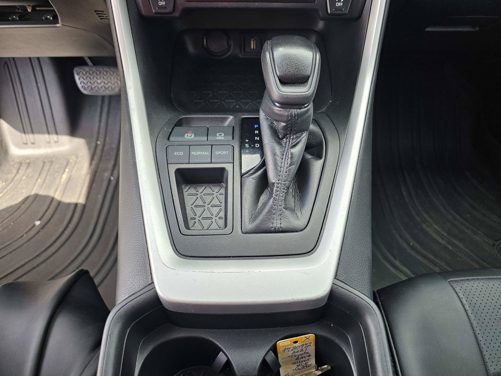 Used 2021 Silver Toyota XLE image 25