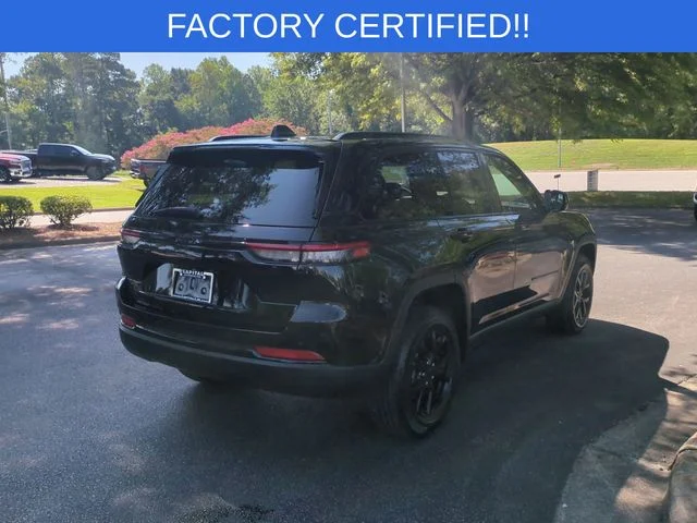 Used 2025 Black Jeep Altitude X image 5