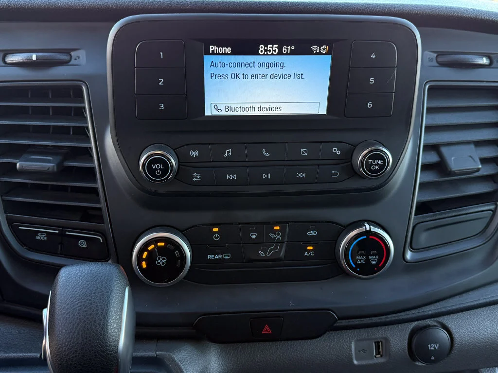 Used 2025  Ford T250 image 27