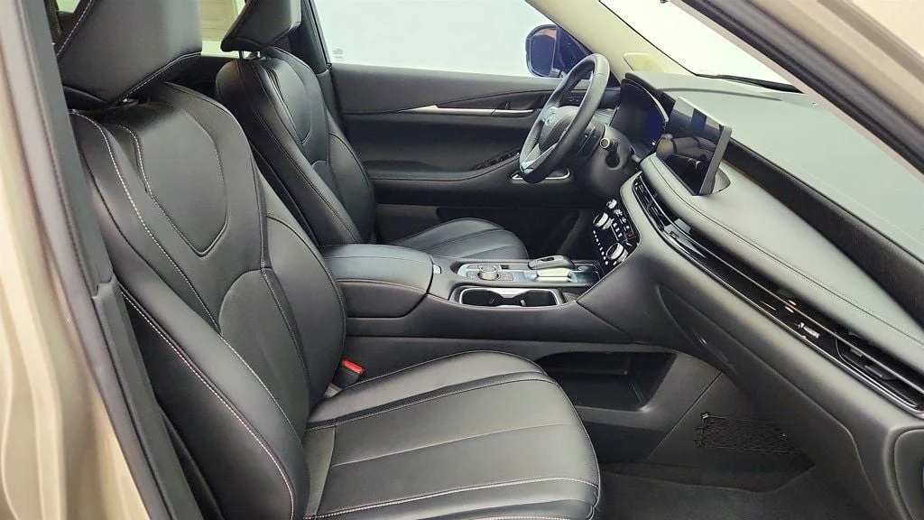 Used 2023 Warm Titanium INFINITI SENSORY AWD image 26