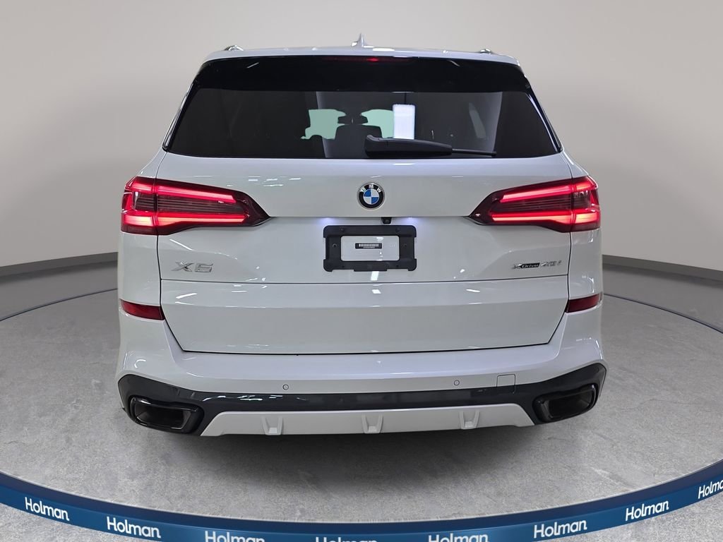Certified Used 2023 Mineral White Metallic BMW xDrive40i image 7