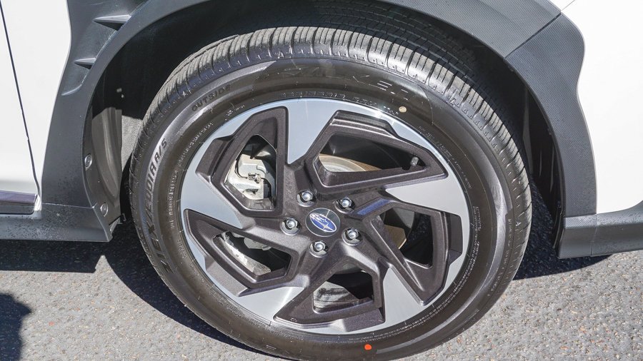 Used 2025 White Subaru Limited image 9