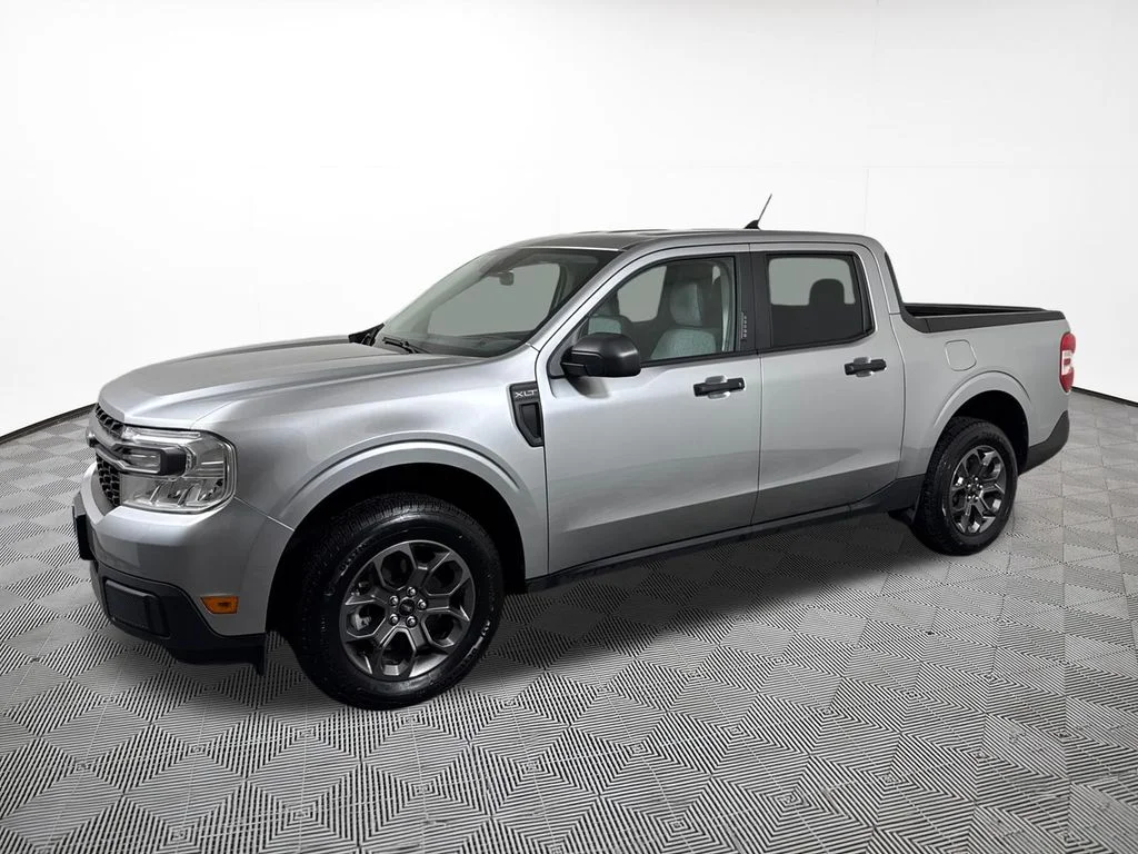 Used 2022 Silver Metallic Ford XLT image 2
