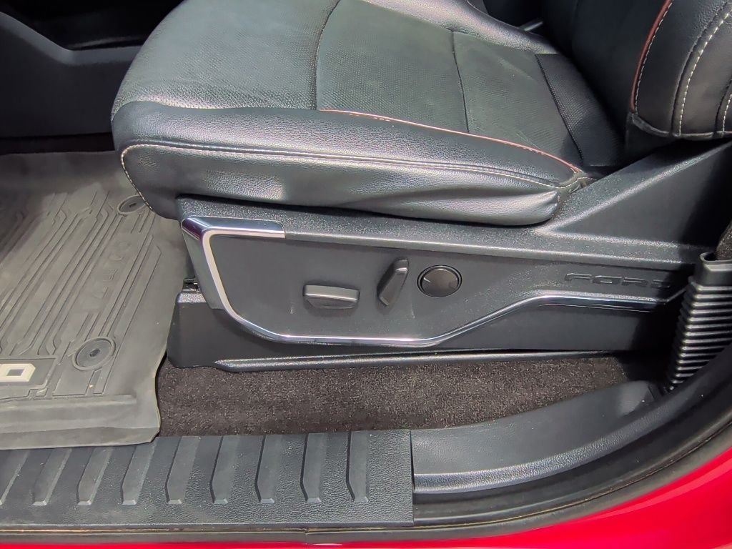 Used 2022 Rapid Red Metallic Tinted Clearcoat Ford Lariat image 14
