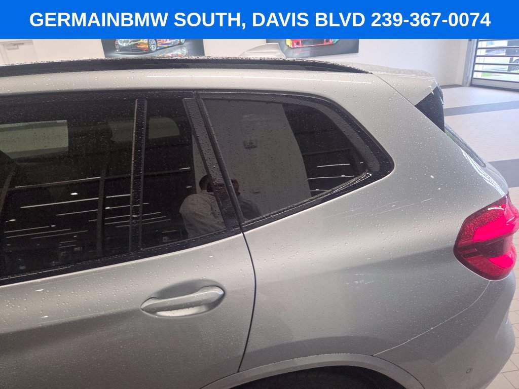 Used 2019 Glacier Silver Metallic BMW M40i image 9