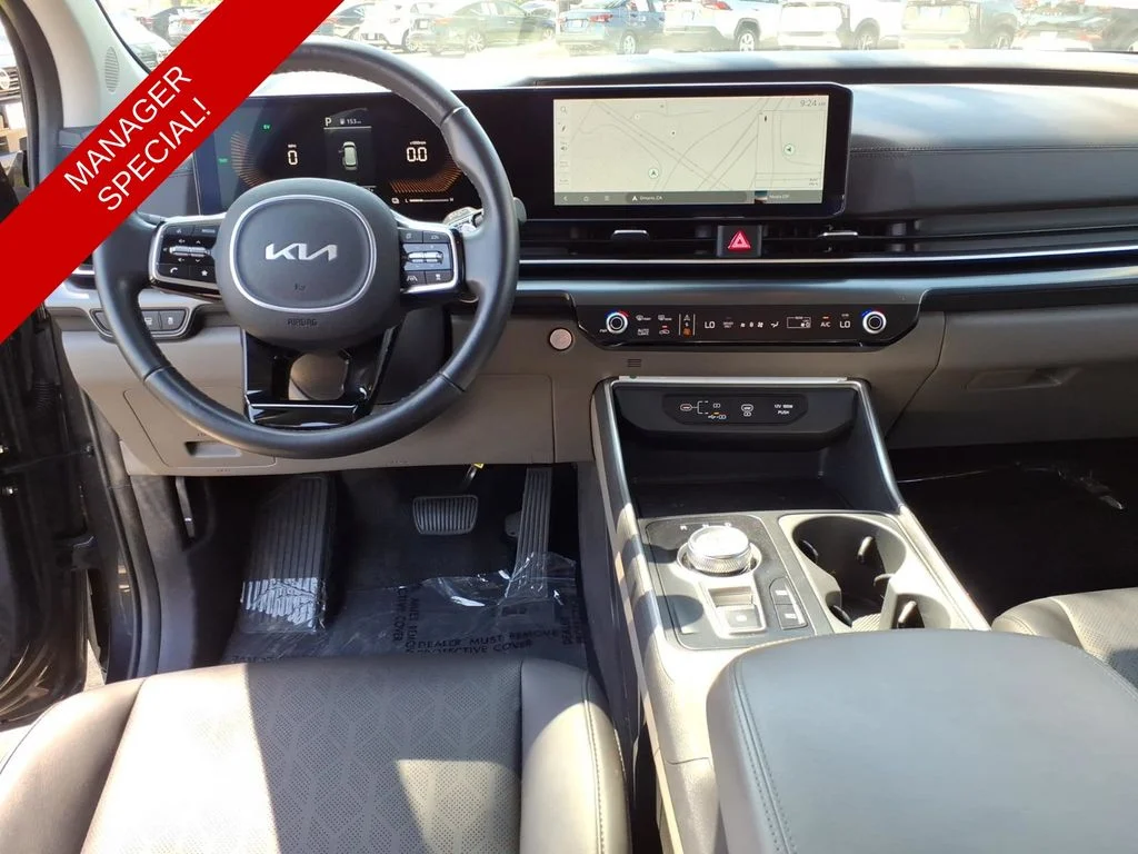 Used 2025 Gray Kia LXS image 34