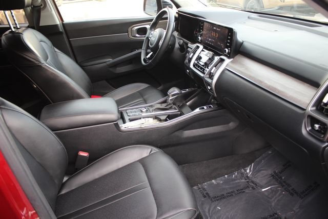 Used 2022 Red Kia S image 36