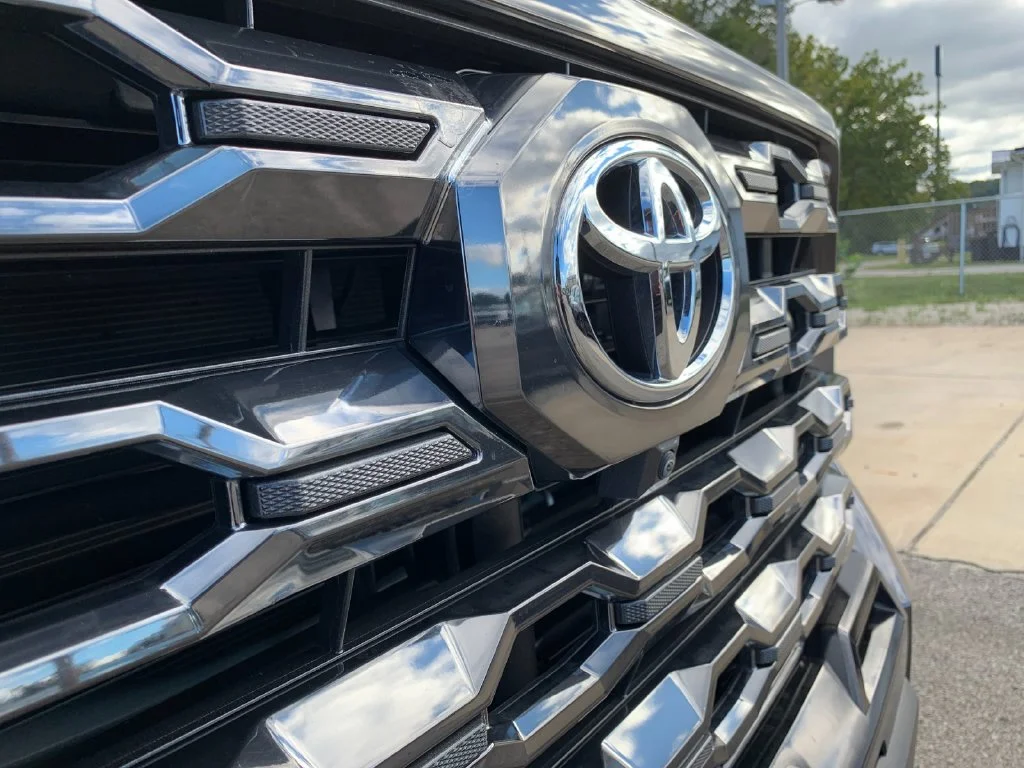 Used 2023  Toyota Platinum image 38