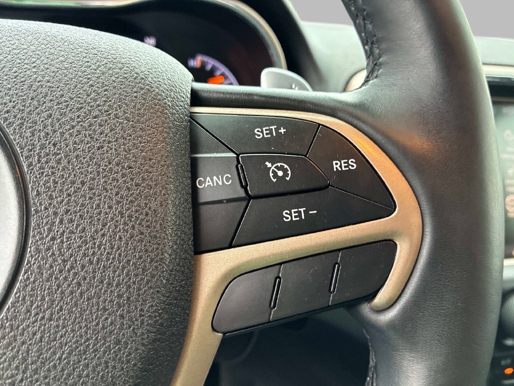 Used 2014 Black Jeep Limited image 26