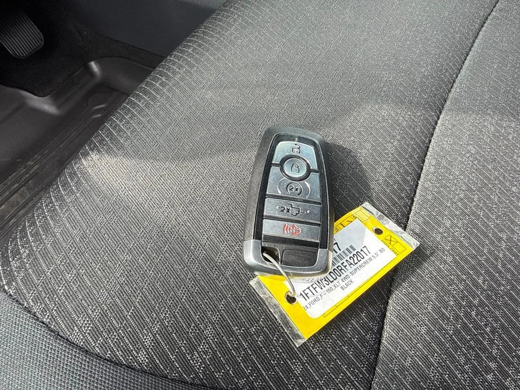 Used 2024 Black Ford XLT image 31