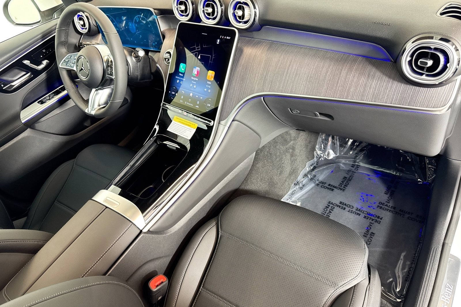 New 2026 Polar White Mercedes-Benz GLC 300 image 27