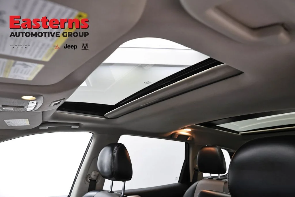 Used 2020 Gray Nissan SL image 42