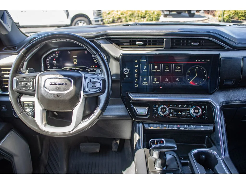 Used 2024 Onyx Black GMC Denali image 26