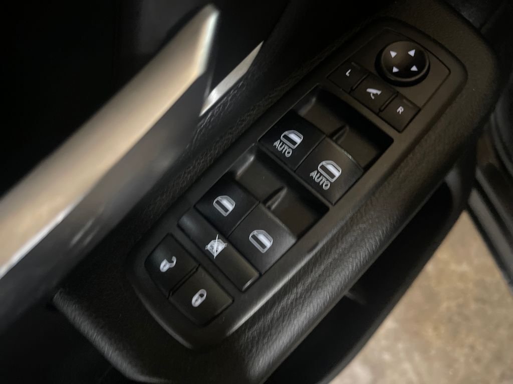 Used 2019 Black Ram Big Horn/Lone Star image 16