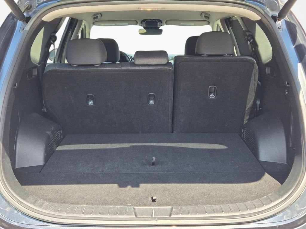 Used 2022 Gray Hyundai SEL image 8