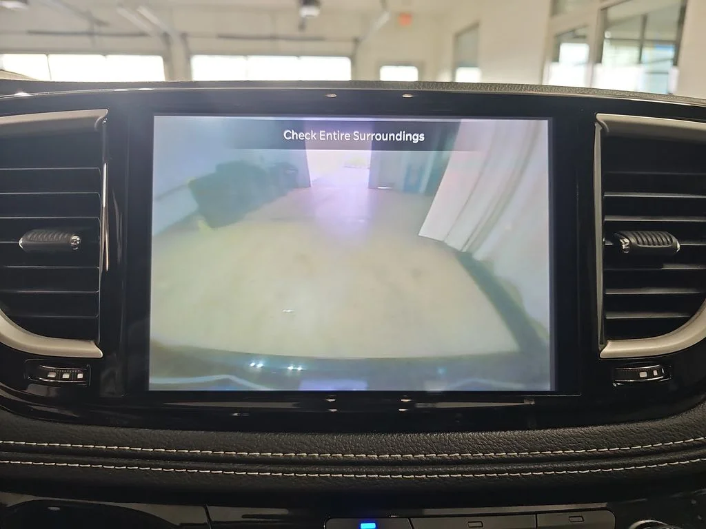 2023 Chrysler Pacifica Hybrid Touring L - Photo 30