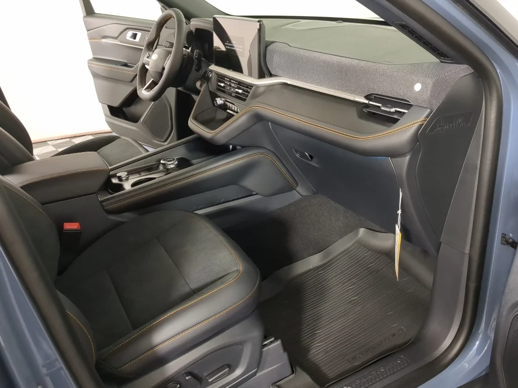 New 2026 Vapor Blue Metallic Ford Tremor® image 19