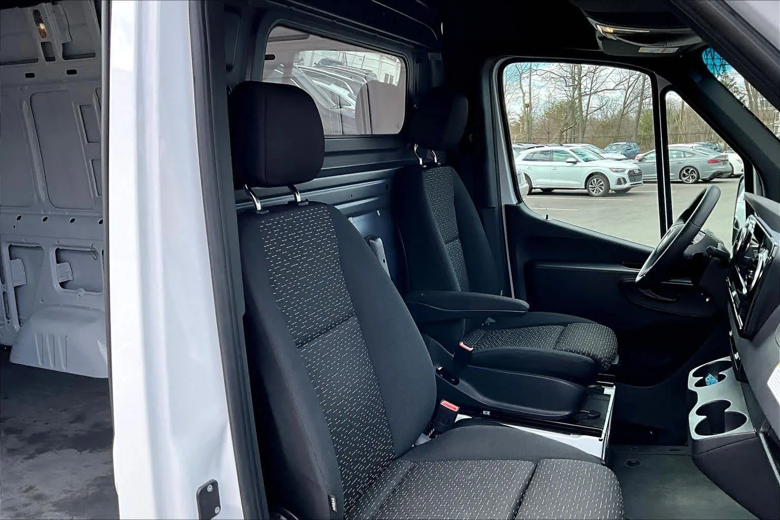 Used 2025 Arctic White Mercedes-Benz  image 8