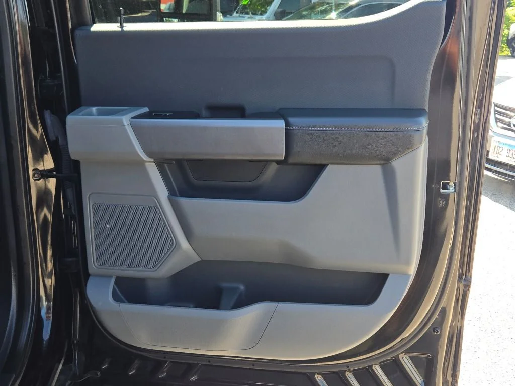 Used 2022 Black Ford XLT image 11
