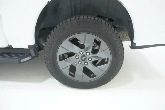 Used 2023  Ford Pro image 10