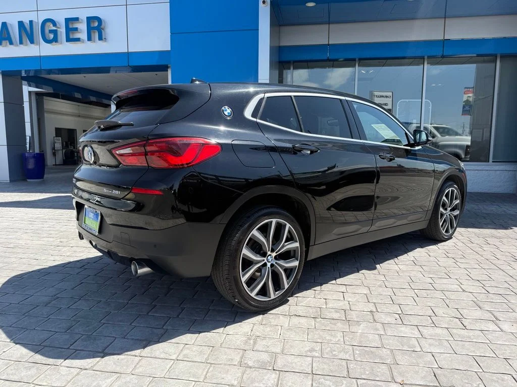 Used 2020 Black BMW sDrive28i image 12
