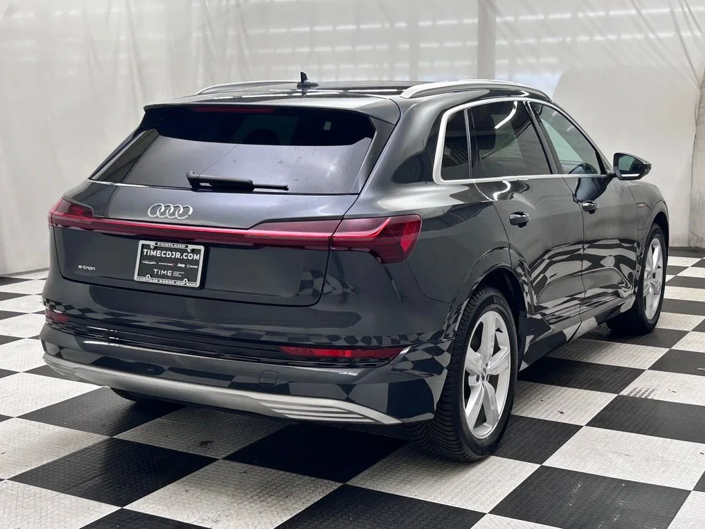 Used 2019 Gray Audi Premium Plus image 7
