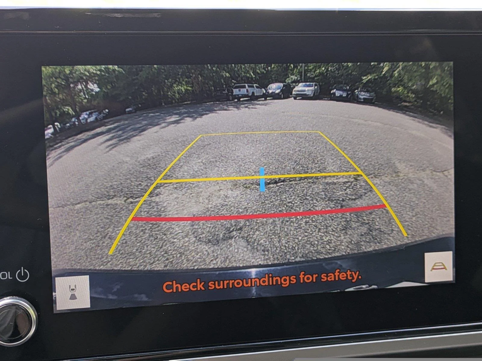 Certified Used 2025  Toyota SE image 19